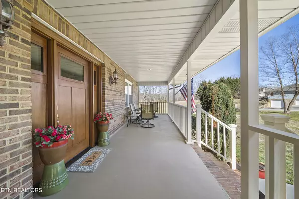 Lenoir City, TN 37771,242 Columbus DR