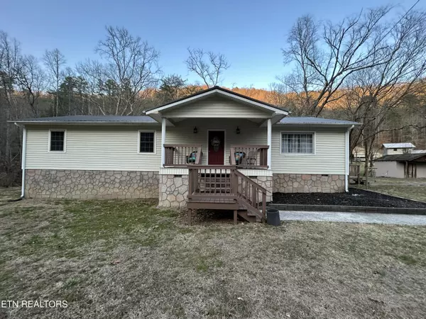 9 Graves Rd, Miracle, KY 40856