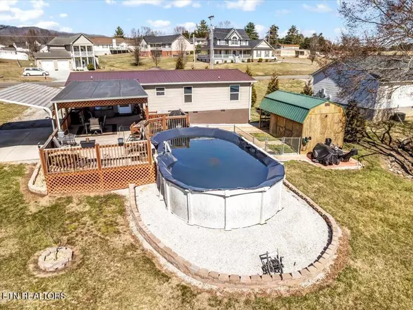 Jacksboro, TN 37757,1349 Towe String Rd