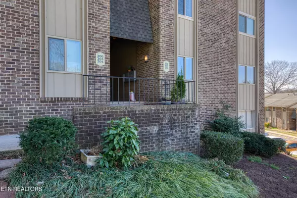 Knoxville, TN 37919,3636 Taliluna Ave #201