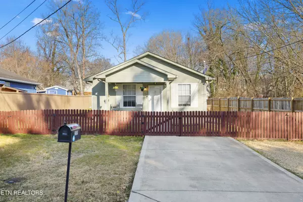 Knoxville, TN 37914,2605 Louise Ave