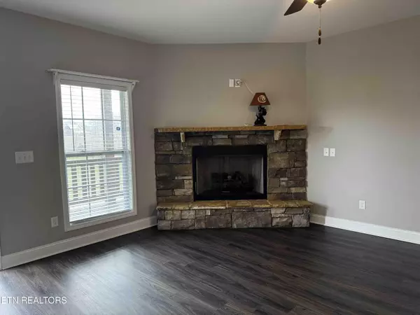 Sevierville, TN 37876,275 Red Bud LN