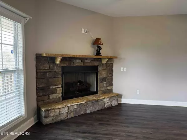 Sevierville, TN 37876,275 Red Bud LN