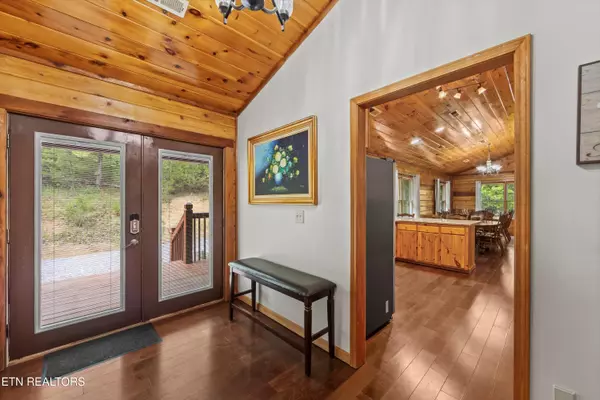 Sevierville, TN 37876,3725 Island View Rd