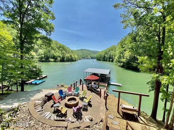 Lafollette, TN 37766,658 Waterfront Tr