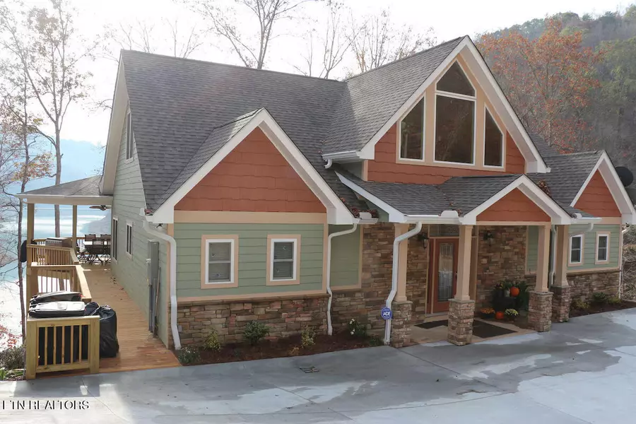 658 Waterfront Tr, Lafollette, TN 37766