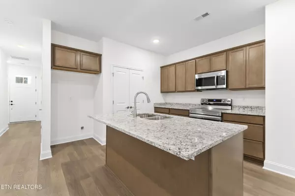 Knoxville, TN 37920,8847 Chapman Trace WAY