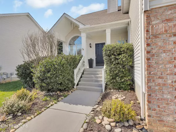 Knoxville, TN 37919,8127 Robins Nest LN