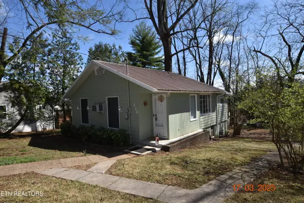 116 Walker LN, Oak Ridge, TN 37830