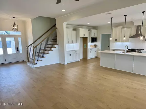 Knoxville, TN 37932,2131 Lantern Park LN