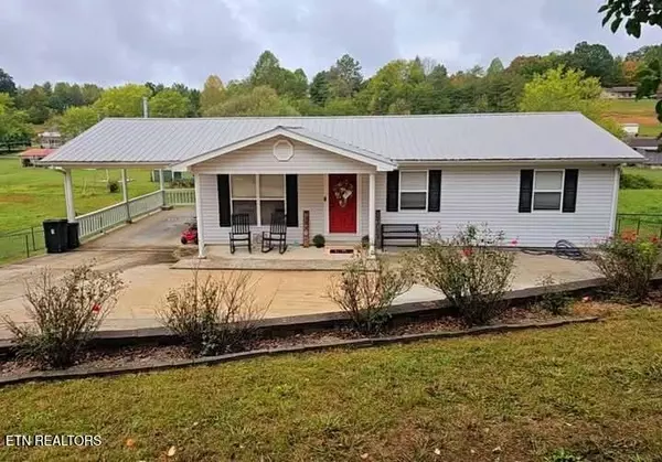 823 Sheppard Rd, Oneida, TN 37841