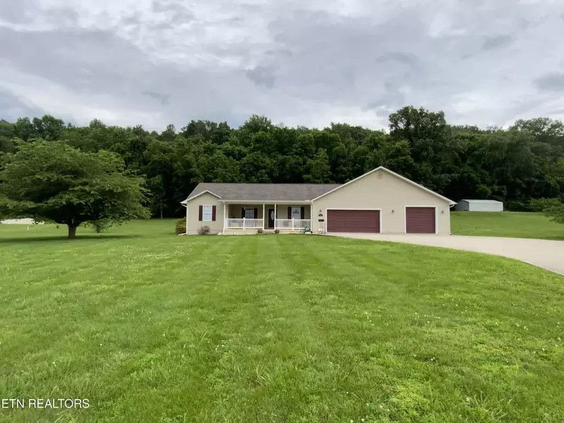 1761 River Rd, Kingston, TN 37763