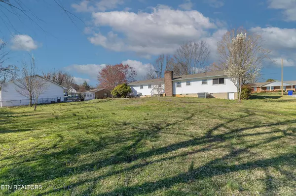 Knoxville, TN 37923,929 Venice Rd