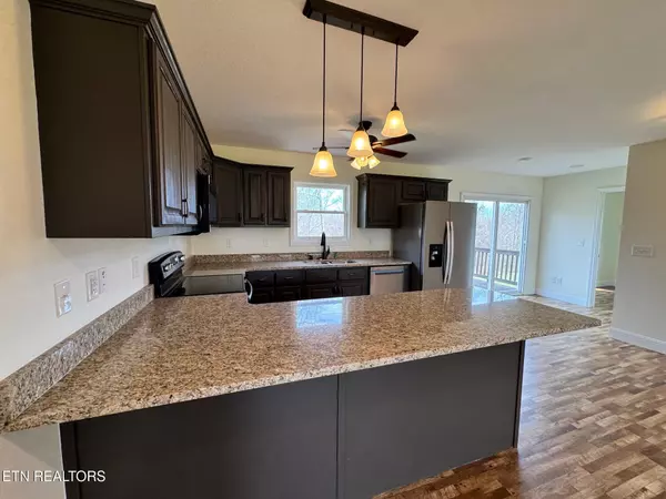 Allardt, TN 38504,1032 Range Cemetery Rd