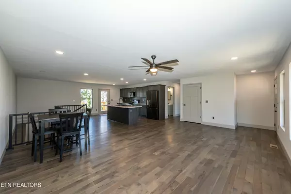 Maryville, TN 37801,2735 Cansler DR