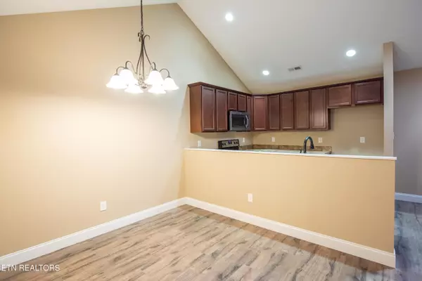 Maryville, TN 37803,2755 Waters PL