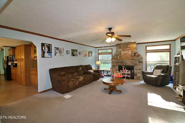 Oneida, TN 37841,193 Wilbert DR