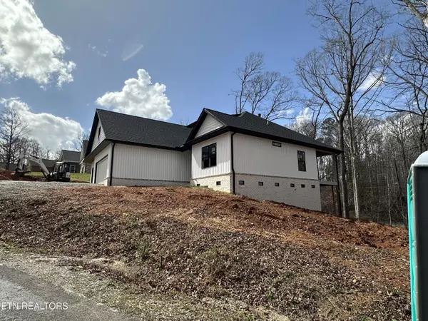 Loudon, TN 37774,301 Seminole TRCE