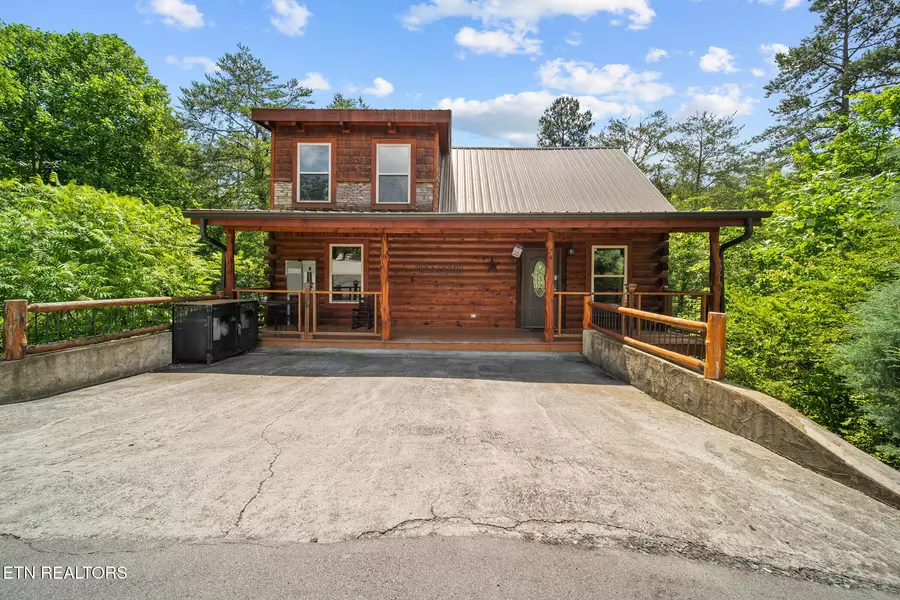 2713 Alps WAY, Pigeon Forge, TN 37863