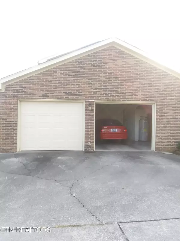 Seymour, TN 37865,228 Kathryn Drive