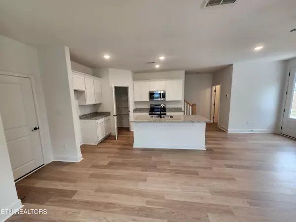 Maryville, TN 37804,1821 Bennett Village DR