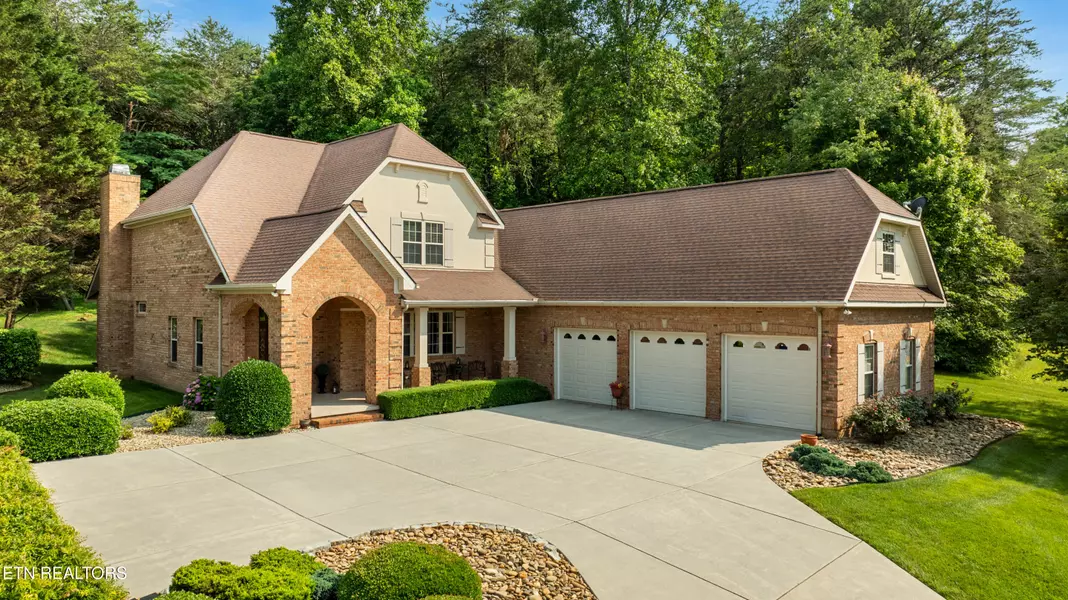 725 Wood Duck DR, Vonore, TN 37885