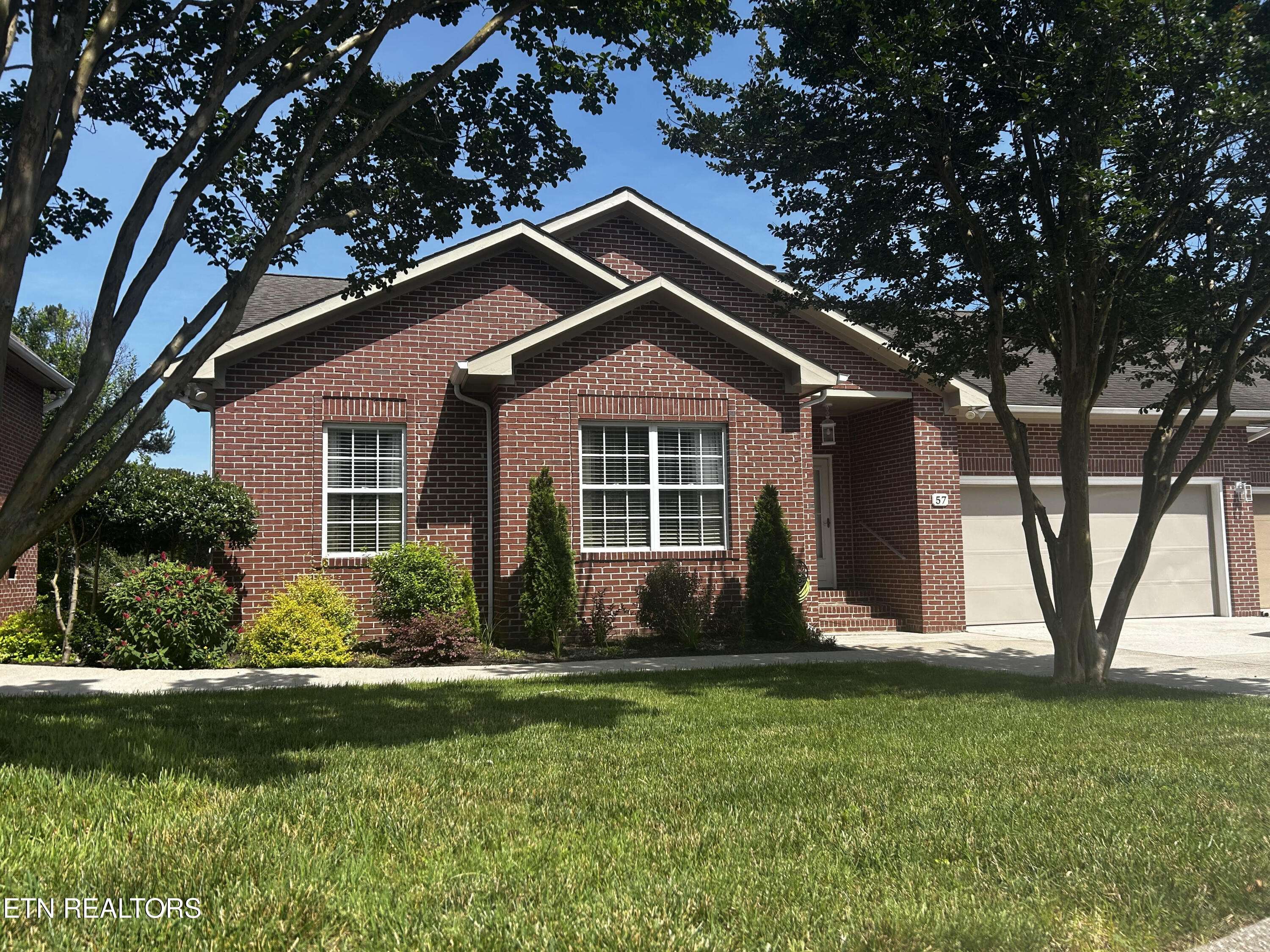 57 Riverview DR, Oak Ridge, TN 37830