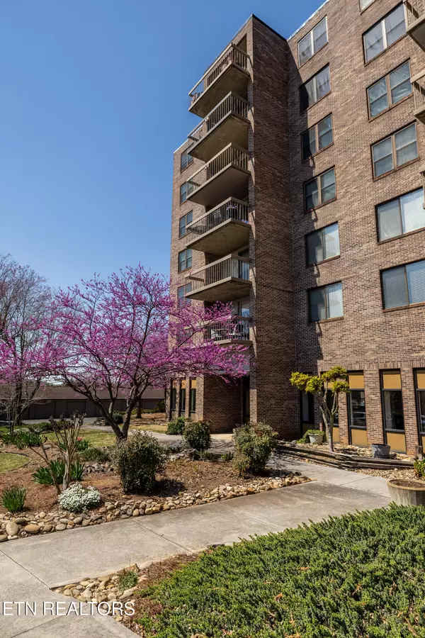 Maryville, TN 37804,111 Regal Tower