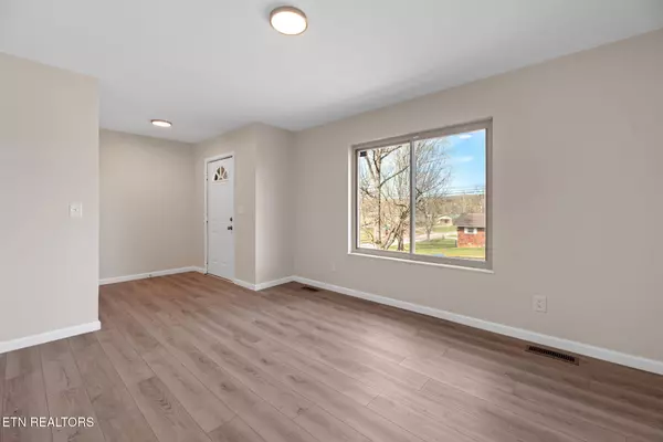 Clinton, TN 37716,201 Christin DR