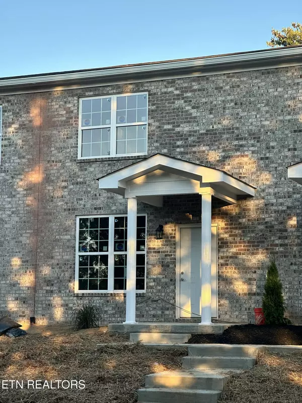 Knoxville, TN 37909,481 Broome Rd #201