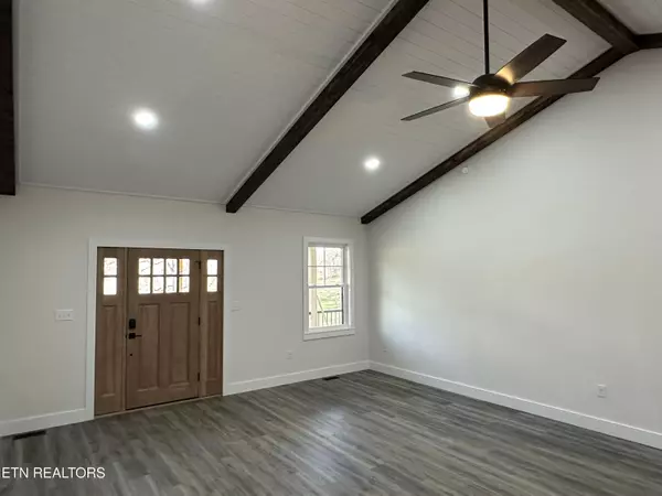 Caryville, TN 37714,520 Ridge Rd