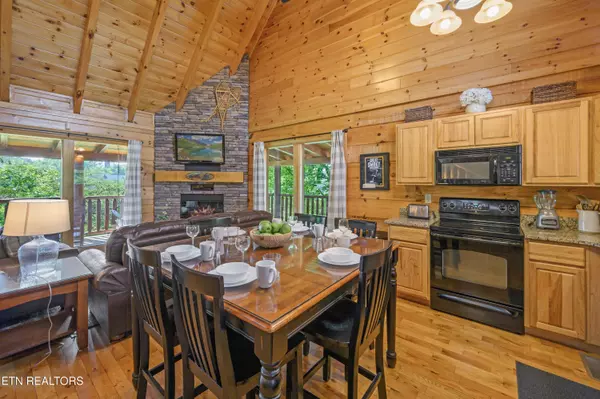 Sevierville, TN 37876,2004 Cougar Crossing WAY