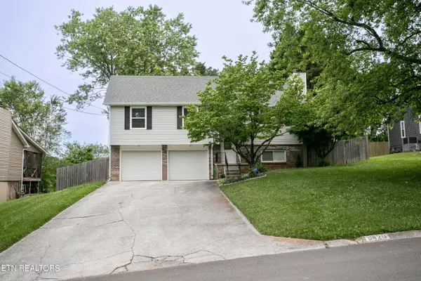 Knoxville, TN 37922,9420 Barrington Blvd