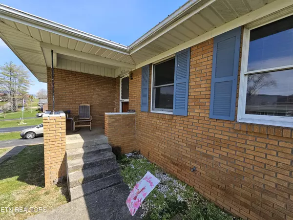 Harrogate, TN 37752,224 Boone DR