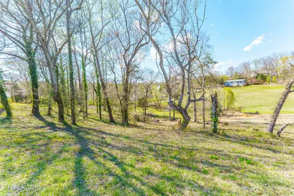 Knoxville, TN 37931,9233 Emory Rd