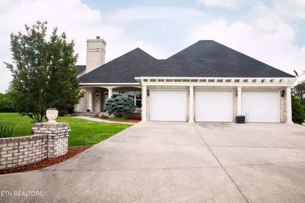 Tazewell, TN 37879,487 Woodlake Blvd