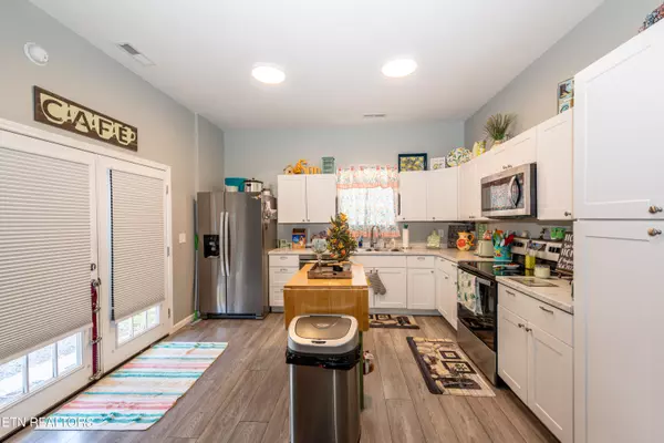 Greenback, TN 37742,4632 Salem Rd