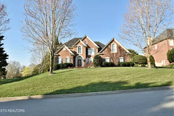 Knoxville, TN 37922,1841 Regents Park Rd