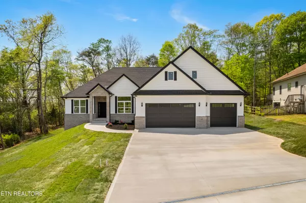 124 Nunyu Tr, Vonore, TN 37885