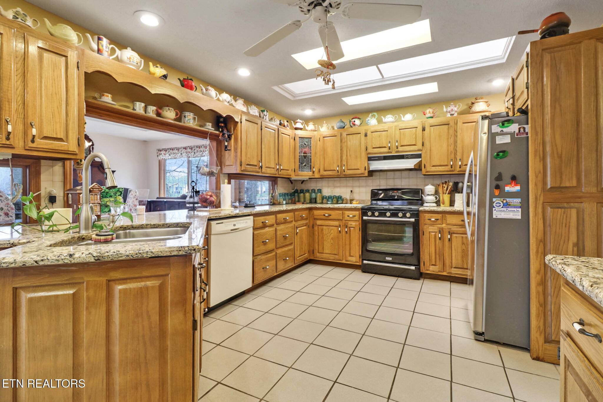 Crossville, TN 38558,140 Tawny Oak LOOP