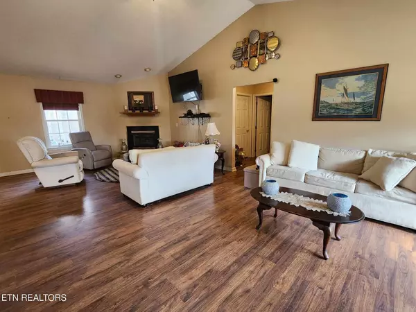 Crossville, TN 38555,1413 Lincolnshire DR
