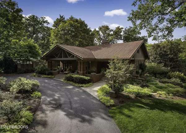 3835 Kingston PIKE, Knoxville, TN 37919