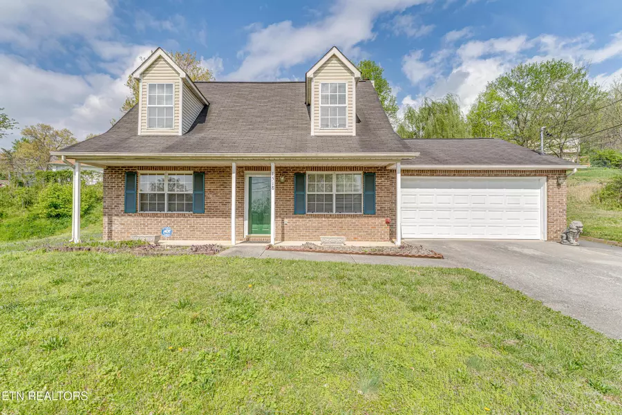 4518 Kinlock LN, Knoxville, TN 37921