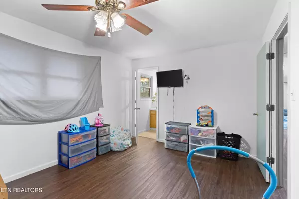 1597 Kimberly DR Morristown, TN 37814