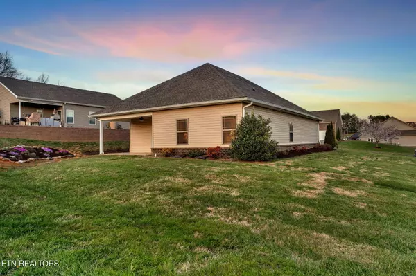 Piney Flats, TN 37686,5003 Vista CT