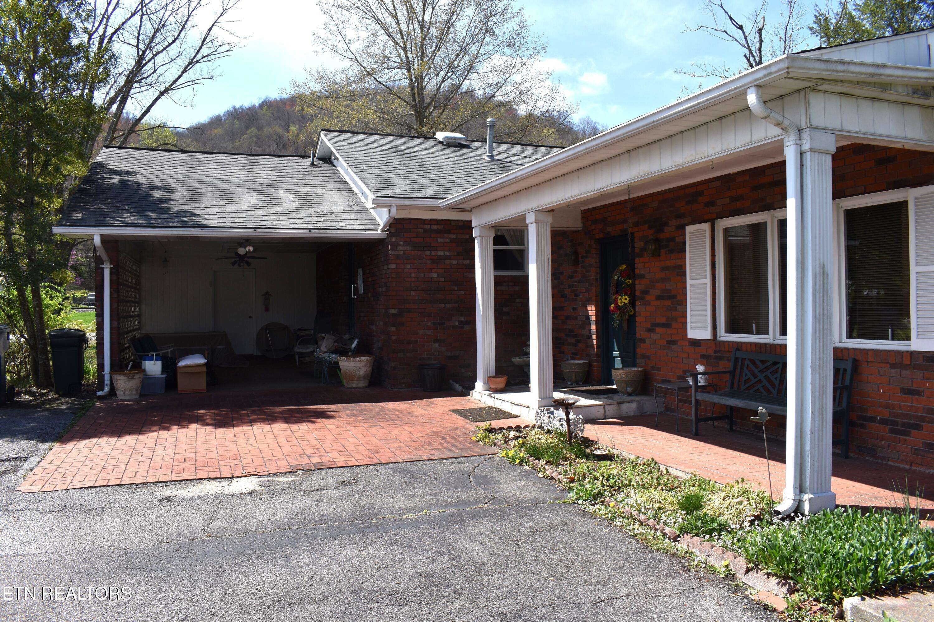 Middlesboro, KY 40965,4922 Cumberland Ave