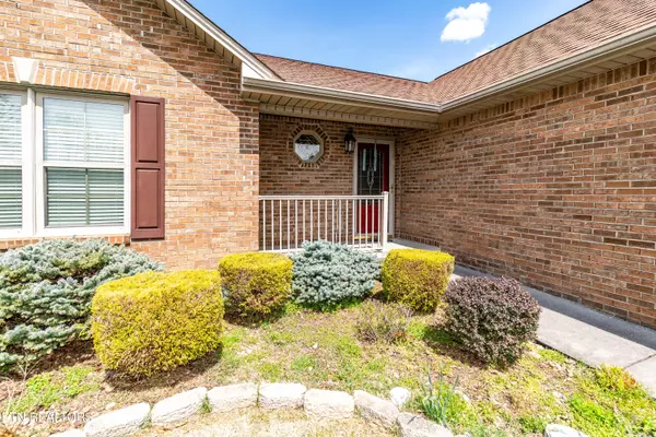 Jefferson City, TN 37760,143 Oakleaf CIR