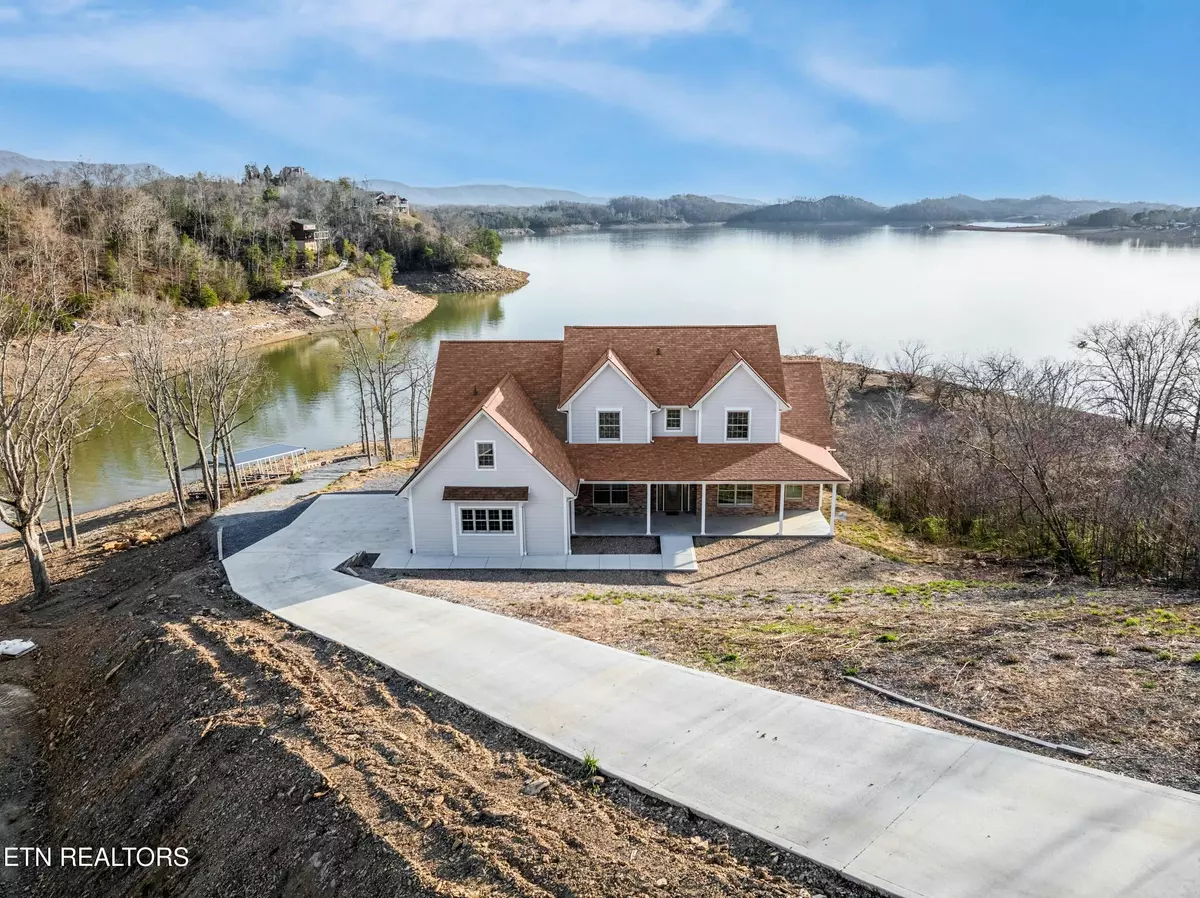 Dandridge, TN 37725,2126 Stone Harbor DR