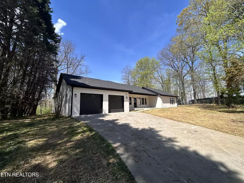 190 Maple Ridge LN, Seymour, TN 37865