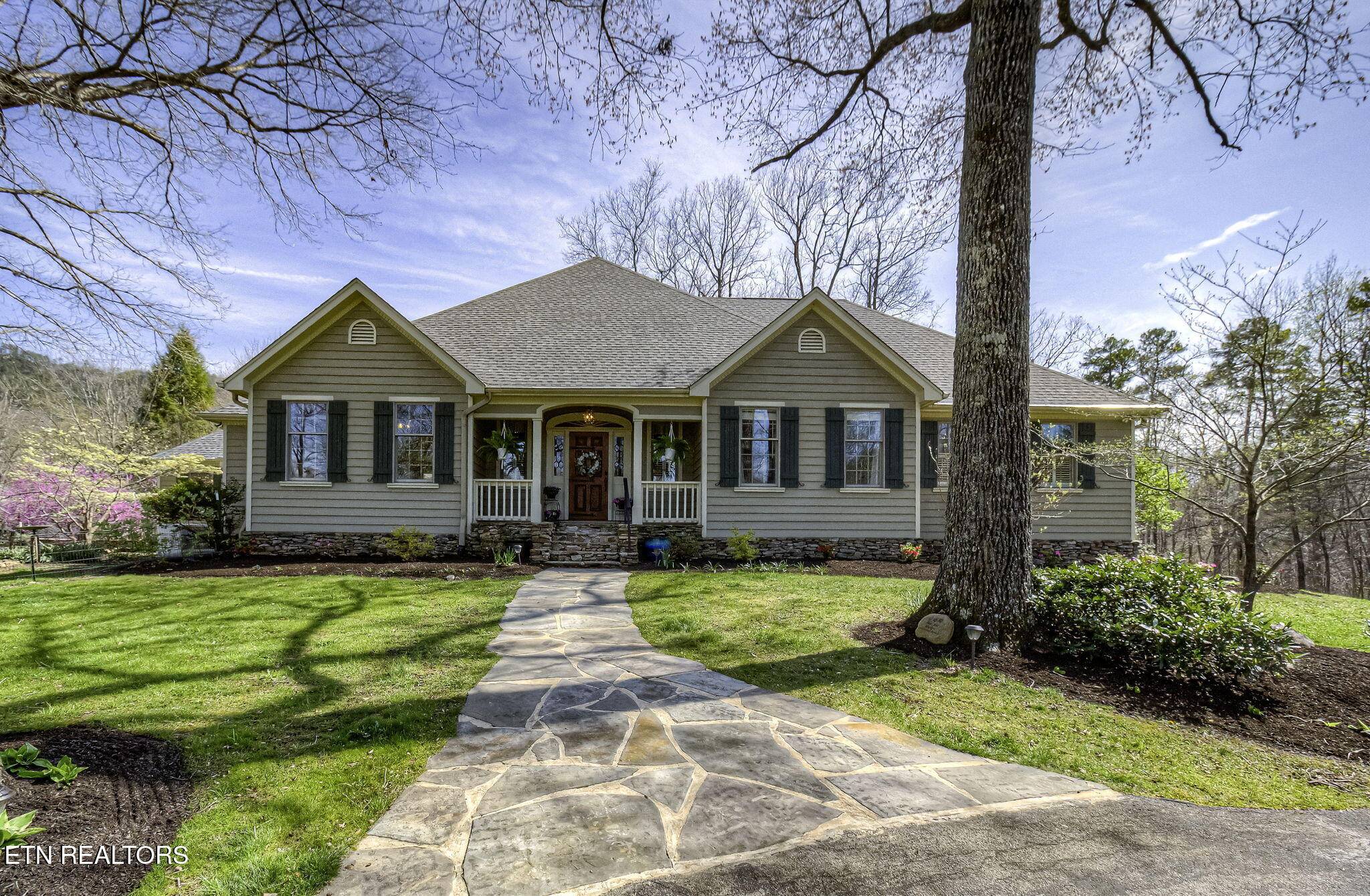 3458 Allegheny Loop Rd, Maryville, TN 37803